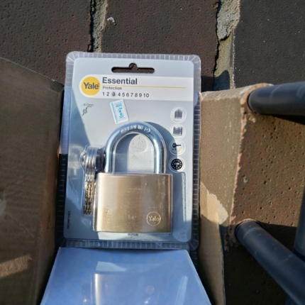 Yale Essential 60mm padlock