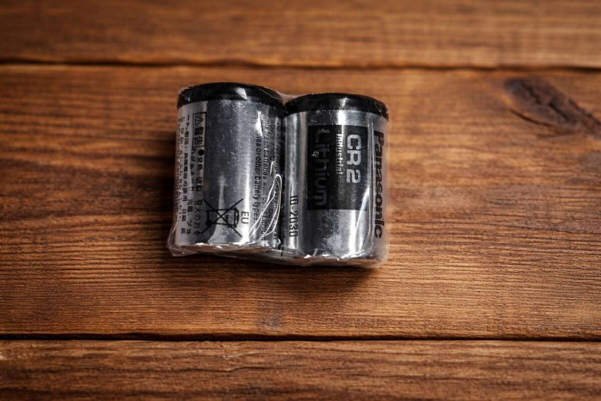 CR2 battery